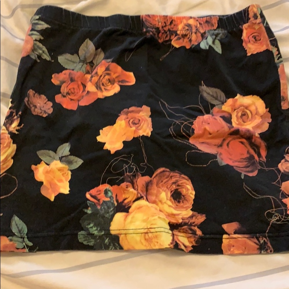 Insight fitted skirt